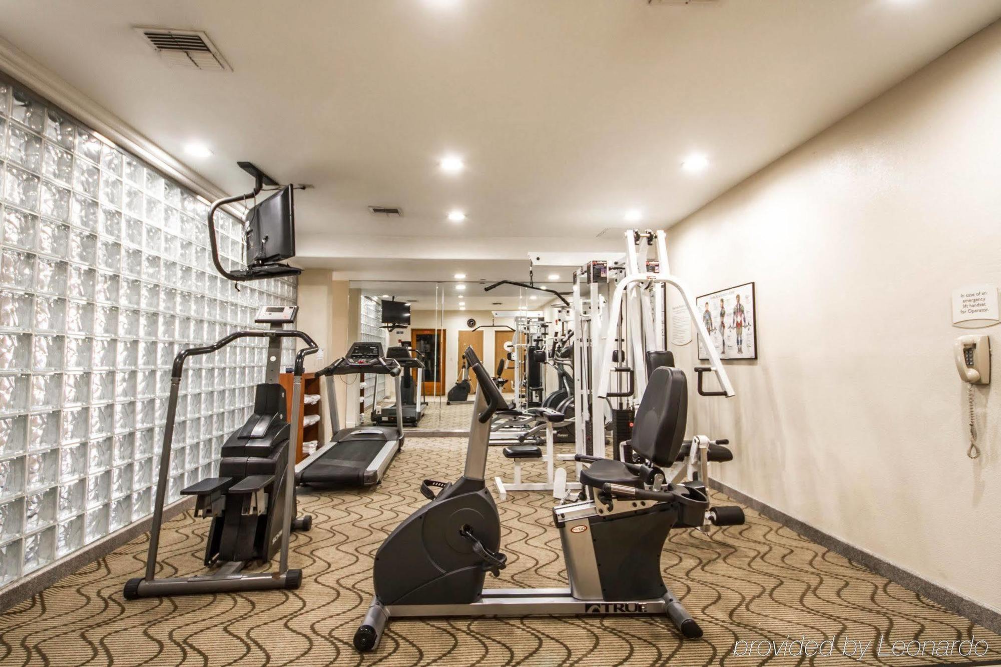 Comfort Inn & Suites Oakland Airport Экстерьер фото