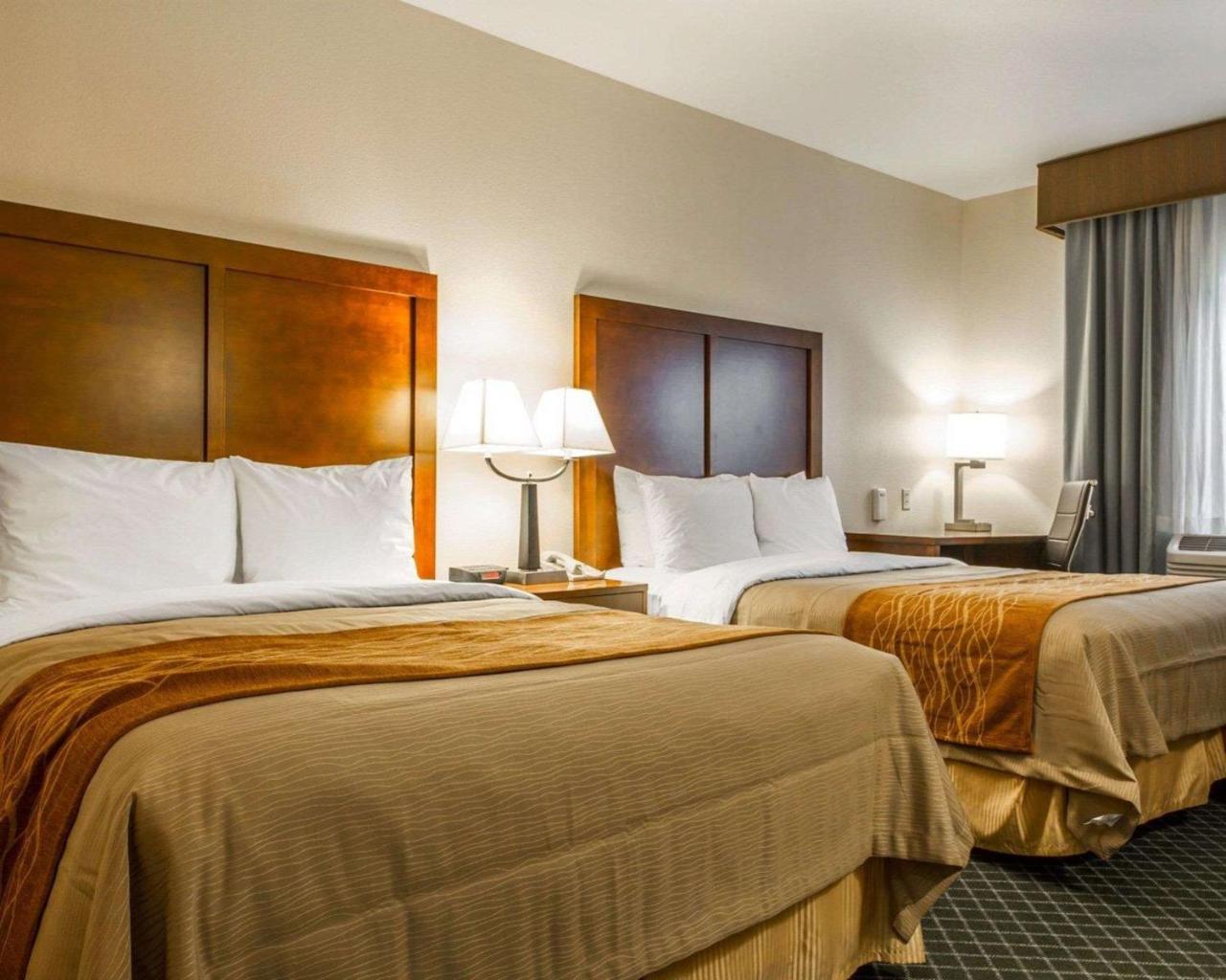 Comfort Inn & Suites Oakland Airport Экстерьер фото