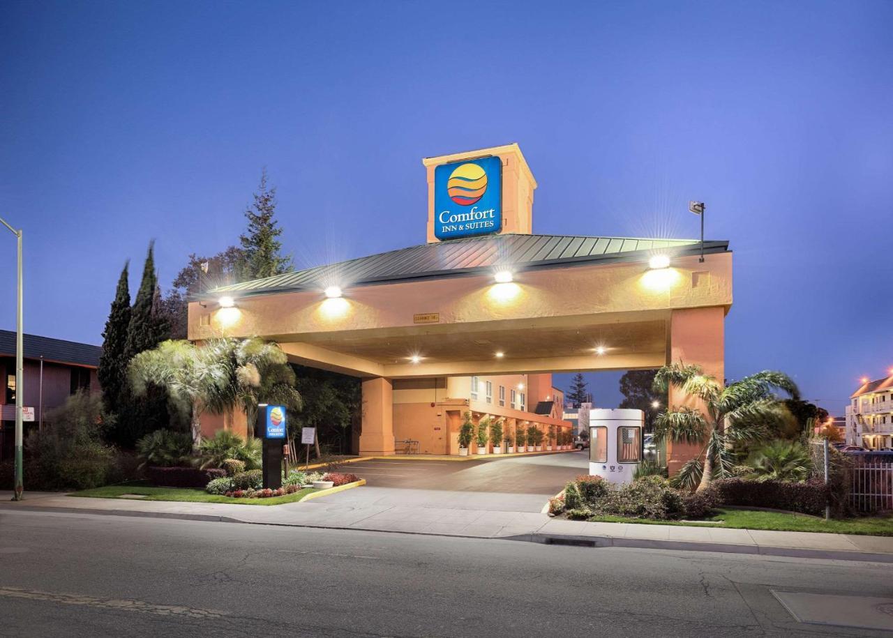 Comfort Inn & Suites Oakland Airport Экстерьер фото