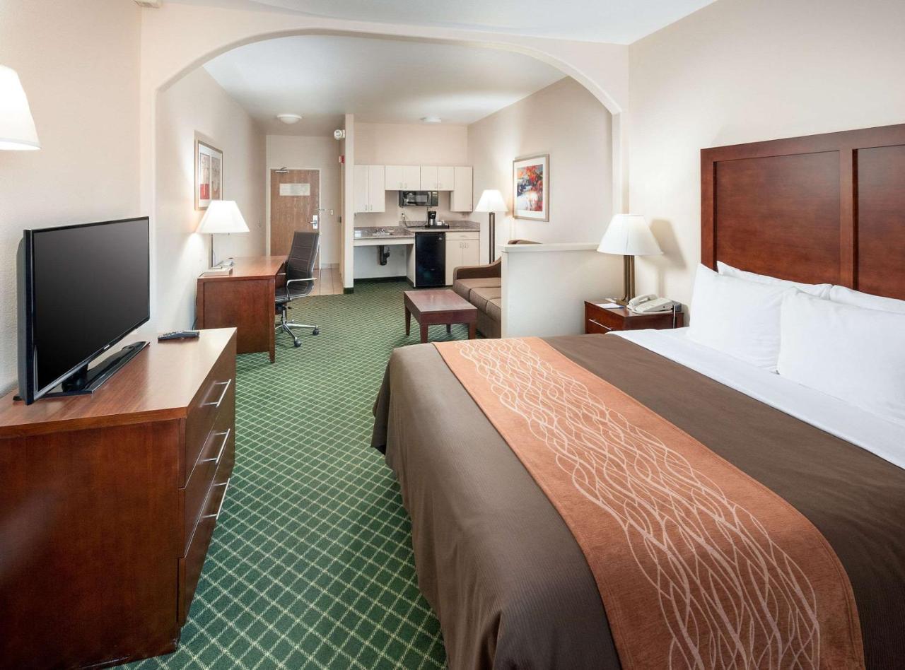Comfort Inn & Suites Oakland Airport Экстерьер фото