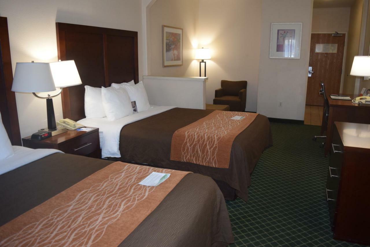Comfort Inn & Suites Oakland Airport Экстерьер фото